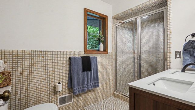 5595 Mountain Road, Genoa Twp, MI 48116