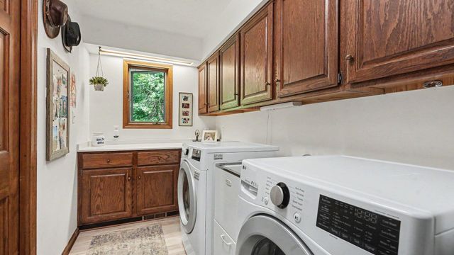 5595 Mountain Road, Genoa Twp, MI 48116