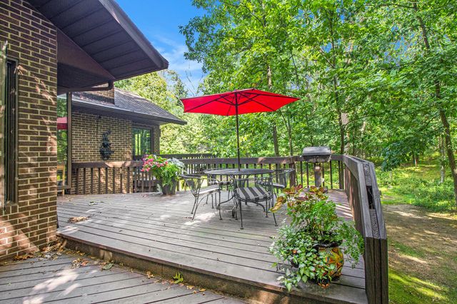 5595 Mountain Road, Genoa Twp, MI 48116