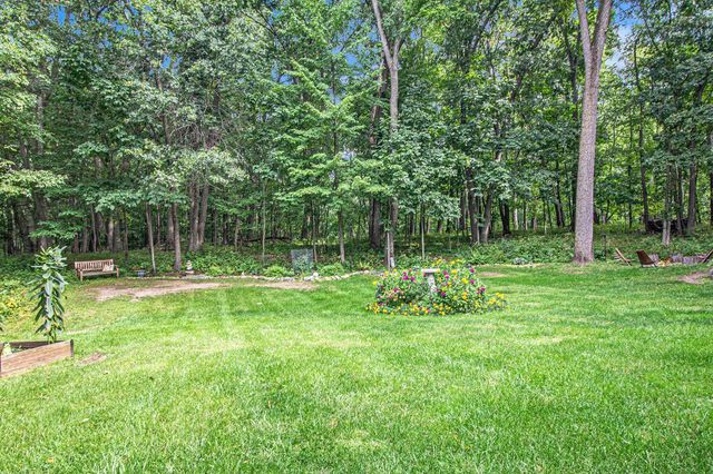 5595 Mountain Road, Genoa Twp, MI 48116