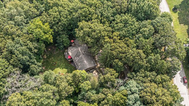 5595 Mountain Road, Genoa Twp, MI 48116
