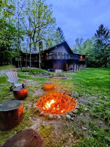 5595 Mountain Road, Genoa Twp, MI 48116