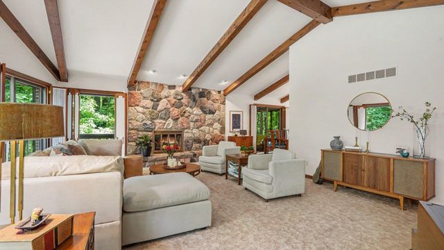 5595 Mountain Road, Genoa Twp, MI 48116