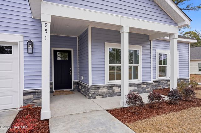 951 Westway Road, Southport, NC 28461