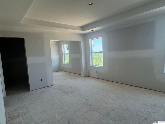 20810 Vernon Avenue, Elkhorn, NE 68022