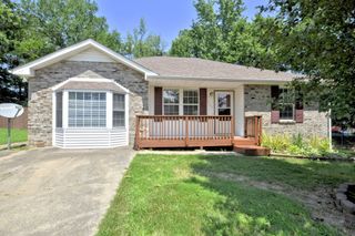 1163 WOODBRIDGE DR, Clarksville, TN 37042