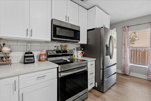 1702 Alabama Street, Baytown, TX 77520