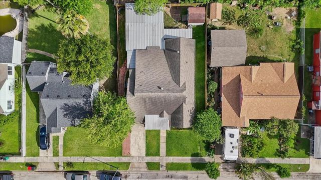 1702 Alabama Street, Baytown, TX 77520