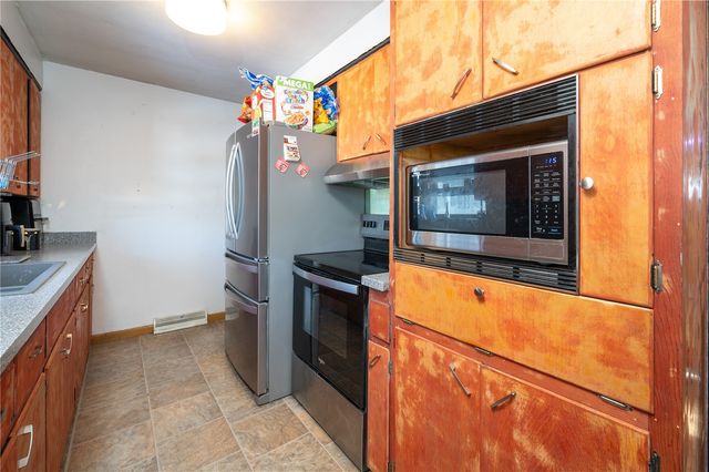 2908 Schultz Drive NW, Cedar Rapids, IA 52405