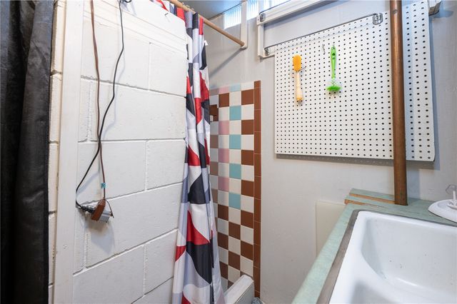 2908 Schultz Drive NW, Cedar Rapids, IA 52405