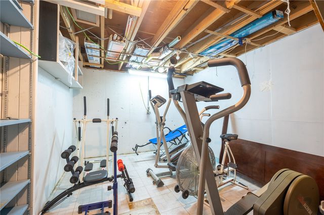 2908 Schultz Drive NW, Cedar Rapids, IA 52405