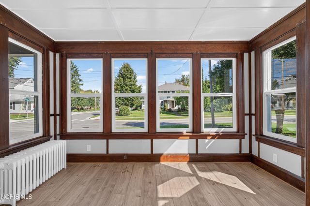 147 Eagle Point Road, Rossford, OH 43460