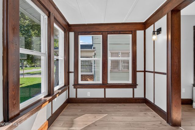 147 Eagle Point Road, Rossford, OH 43460