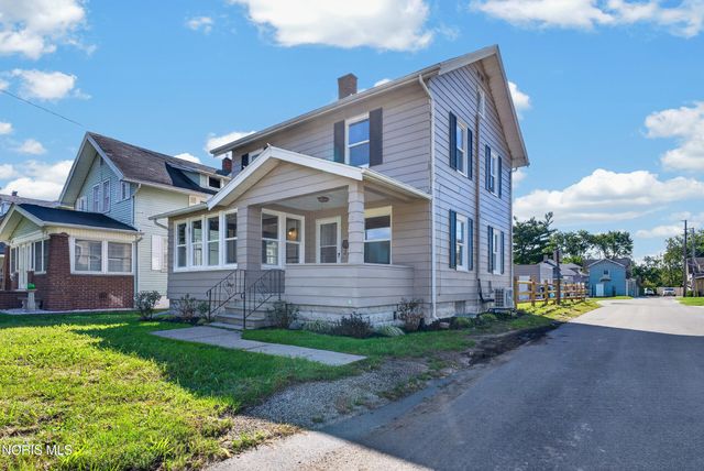 147 Eagle Point Road, Rossford, OH 43460