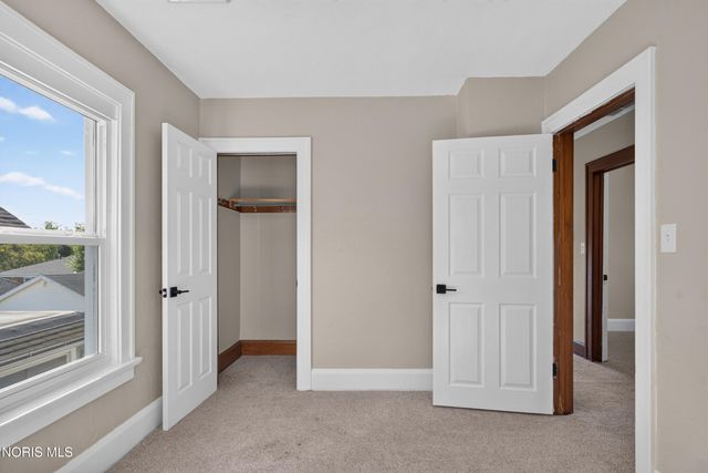 147 Eagle Point Road, Rossford, OH 43460