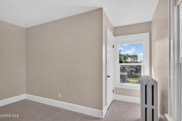147 Eagle Point Road, Rossford, OH 43460