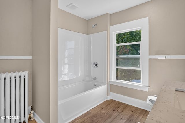 147 Eagle Point Road, Rossford, OH 43460