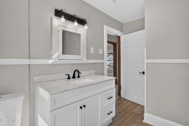 147 Eagle Point Road, Rossford, OH 43460
