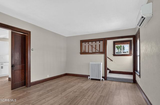147 Eagle Point Road, Rossford, OH 43460