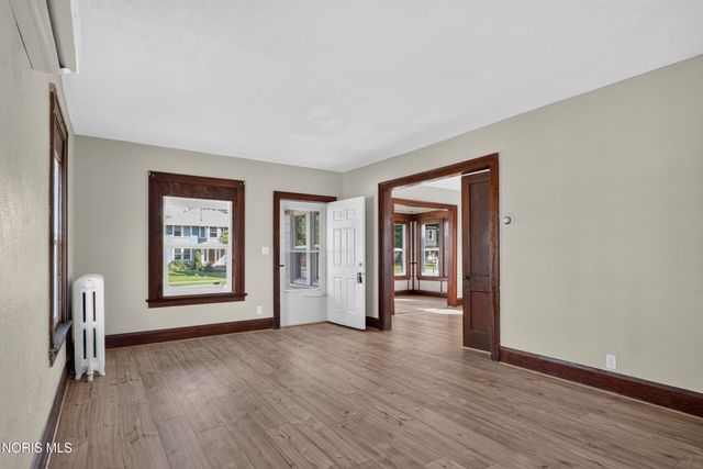 147 Eagle Point Road, Rossford, OH 43460