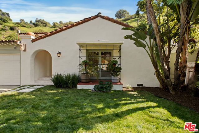 1518 N Beverly Drive, Beverly Hills, CA 90210