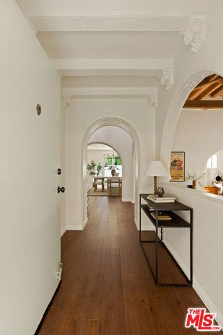 1518 N Beverly Drive, Beverly Hills, CA 90210