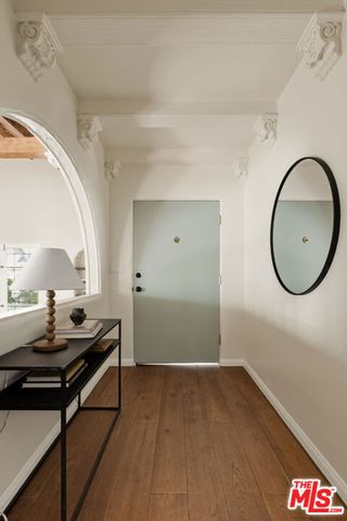 1518 N Beverly Drive, Beverly Hills, CA 90210