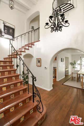 1518 N Beverly Drive, Beverly Hills, CA 90210