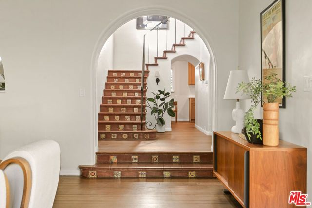 1518 N Beverly Drive, Beverly Hills, CA 90210