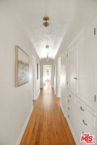 1518 N Beverly Drive, Beverly Hills, CA 90210