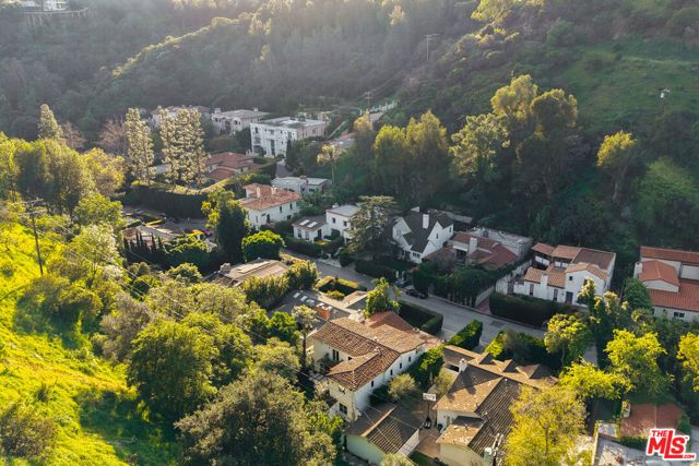 1518 N Beverly Drive, Beverly Hills, CA 90210