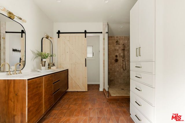 1518 N Beverly Drive, Beverly Hills, CA 90210