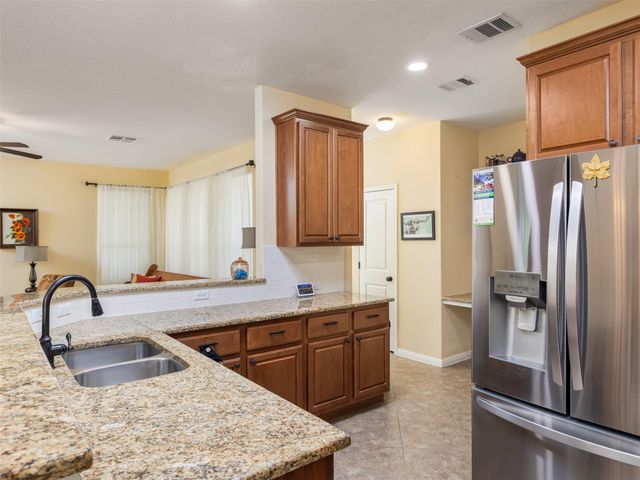 201 Sycamore ST, Georgetown, TX 78633