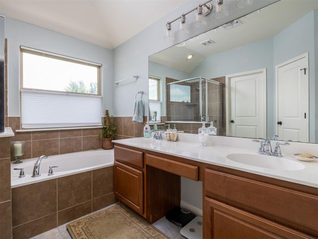 201 Sycamore ST, Georgetown, TX 78633