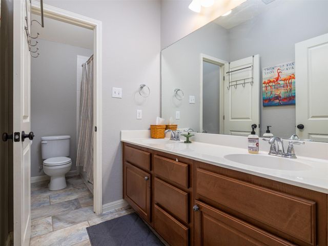 201 Sycamore ST, Georgetown, TX 78633