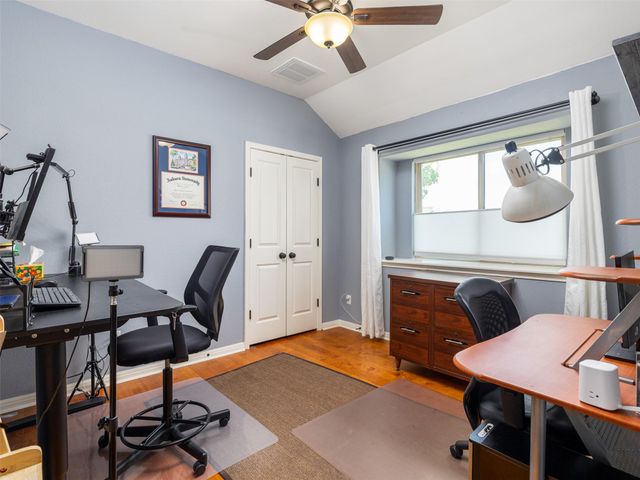 201 Sycamore ST, Georgetown, TX 78633
