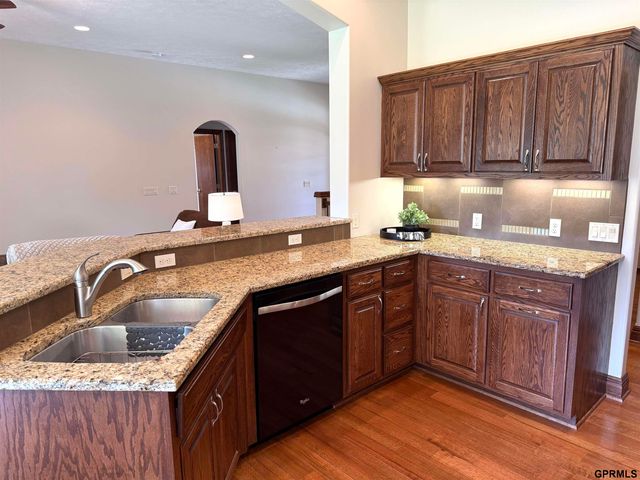 18419 Izard Circle, Elkhorn, NE 68022