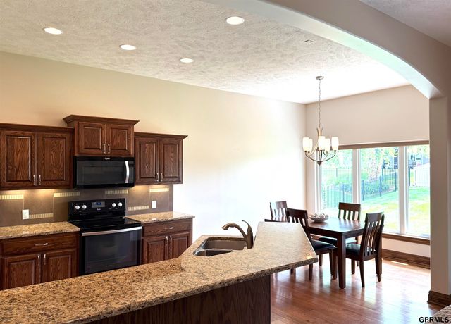 18419 Izard Circle, Elkhorn, NE 68022