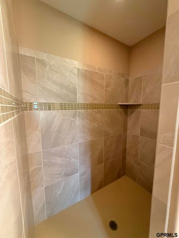 18419 Izard Circle, Elkhorn, NE 68022