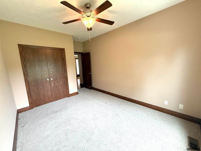 18419 Izard Circle, Elkhorn, NE 68022