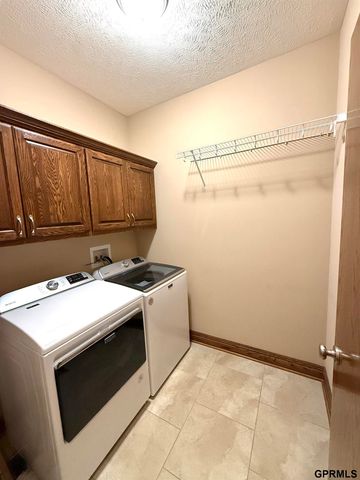 18419 Izard Circle, Elkhorn, NE 68022