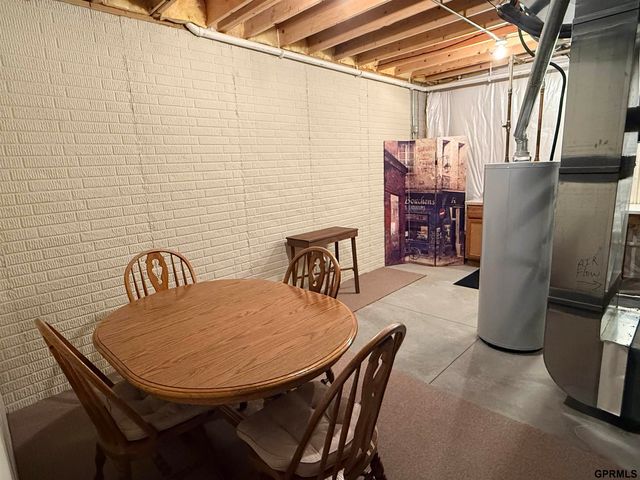 18419 Izard Circle, Elkhorn, NE 68022