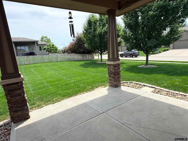 18419 Izard Circle, Elkhorn, NE 68022