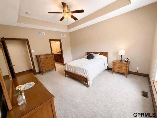 18419 Izard Circle, Elkhorn, NE 68022
