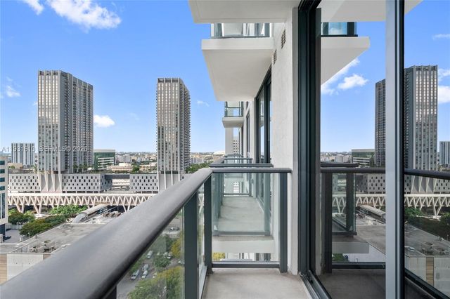 11 NE 6th St 2204, Miami, FL 33132