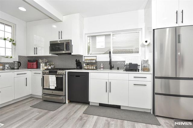 89 Forest Place, Rochelle Park, NJ 07662