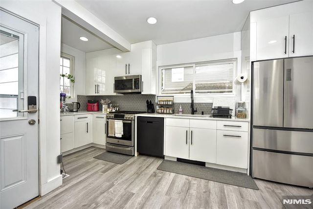 89 Forest Place, Rochelle Park, NJ 07662