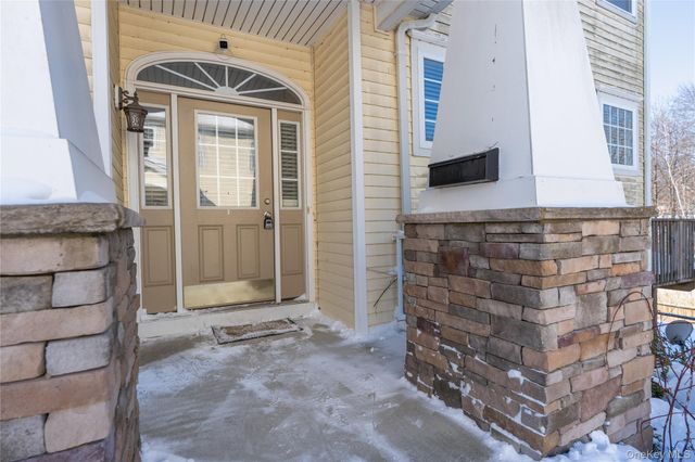 49 Woodside Knolls Drive, Middletown, NY 10940