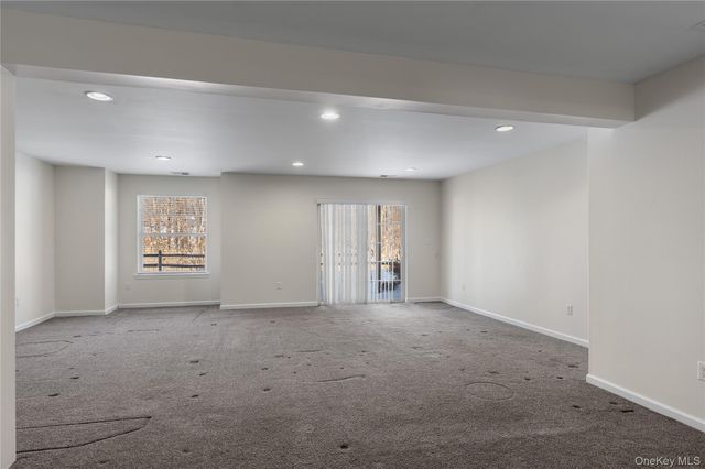 49 Woodside Knolls Drive, Middletown, NY 10940