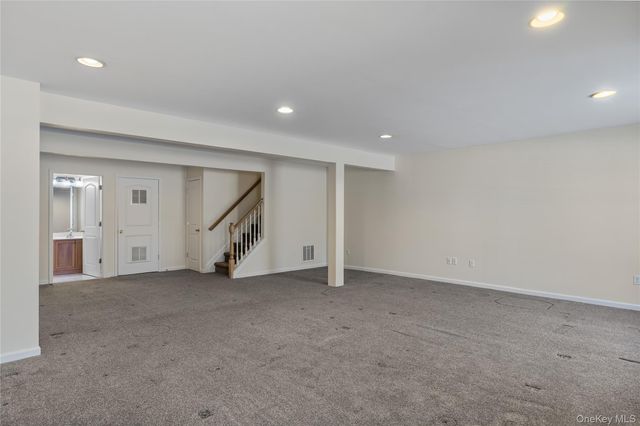 49 Woodside Knolls Drive, Middletown, NY 10940